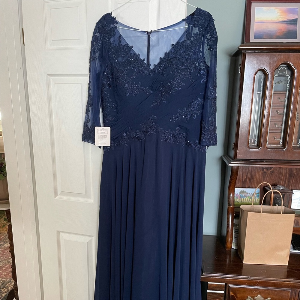 NWT Navy Marsoni Formal Gown - Mother of the Bride/Groom Dress. Size 16.